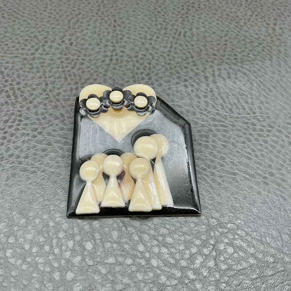 Vintage Lucinda People Pins Family Friends Black Resin Heart Flowers Love 2 Inch